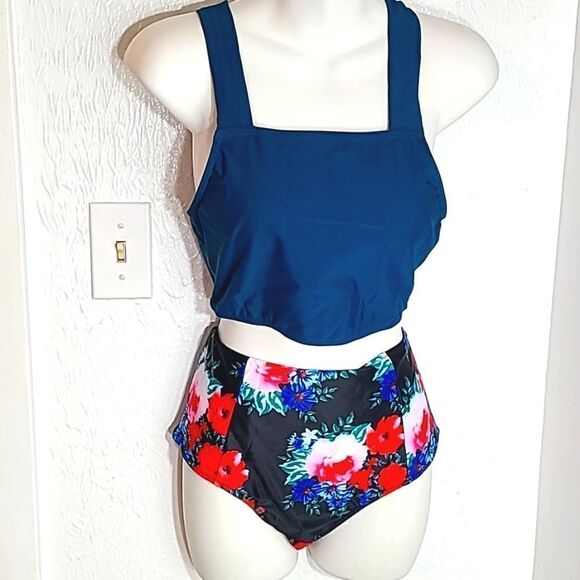 Cupshe Two-piece Bathing Suit,   Dark Green Top, Floral Bottom,  Size Large,NWOT - Picture 1 of 8